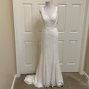 Brand New W/Tags Galina Allover Lace V-Neck Wedding Dress.  Size 6